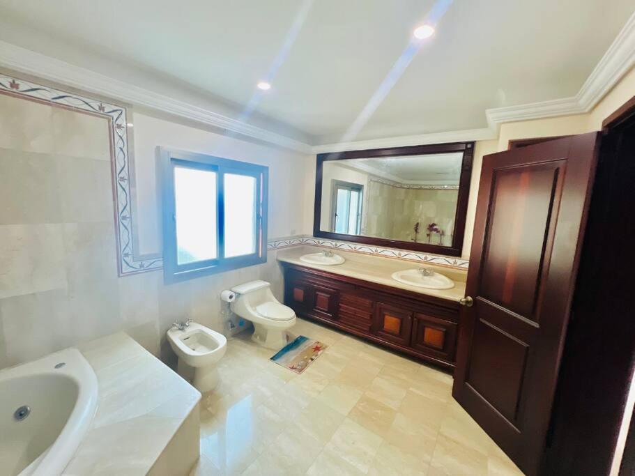 Beach Front Penthouse In Exclusive Tower سانتو دومينجو المظهر الخارجي الصورة